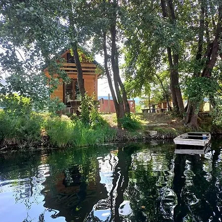 Wooden House ,,peruna,, * Bihac