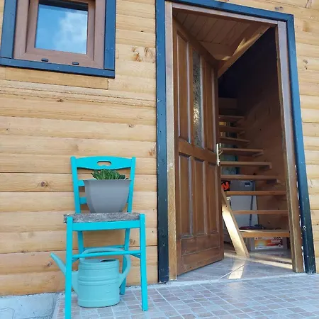 Wooden House ,,peruna,, * Bihac