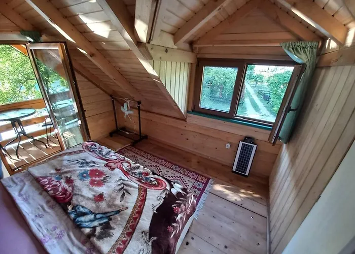 Wooden House ,,peruna,, * Bihać